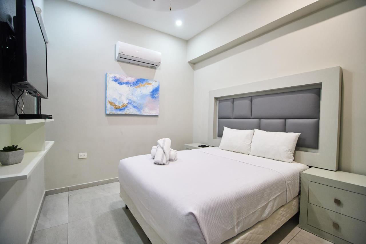 Torre 42 Playa Del Carmen By Lockey Aparthotel Exterior photo